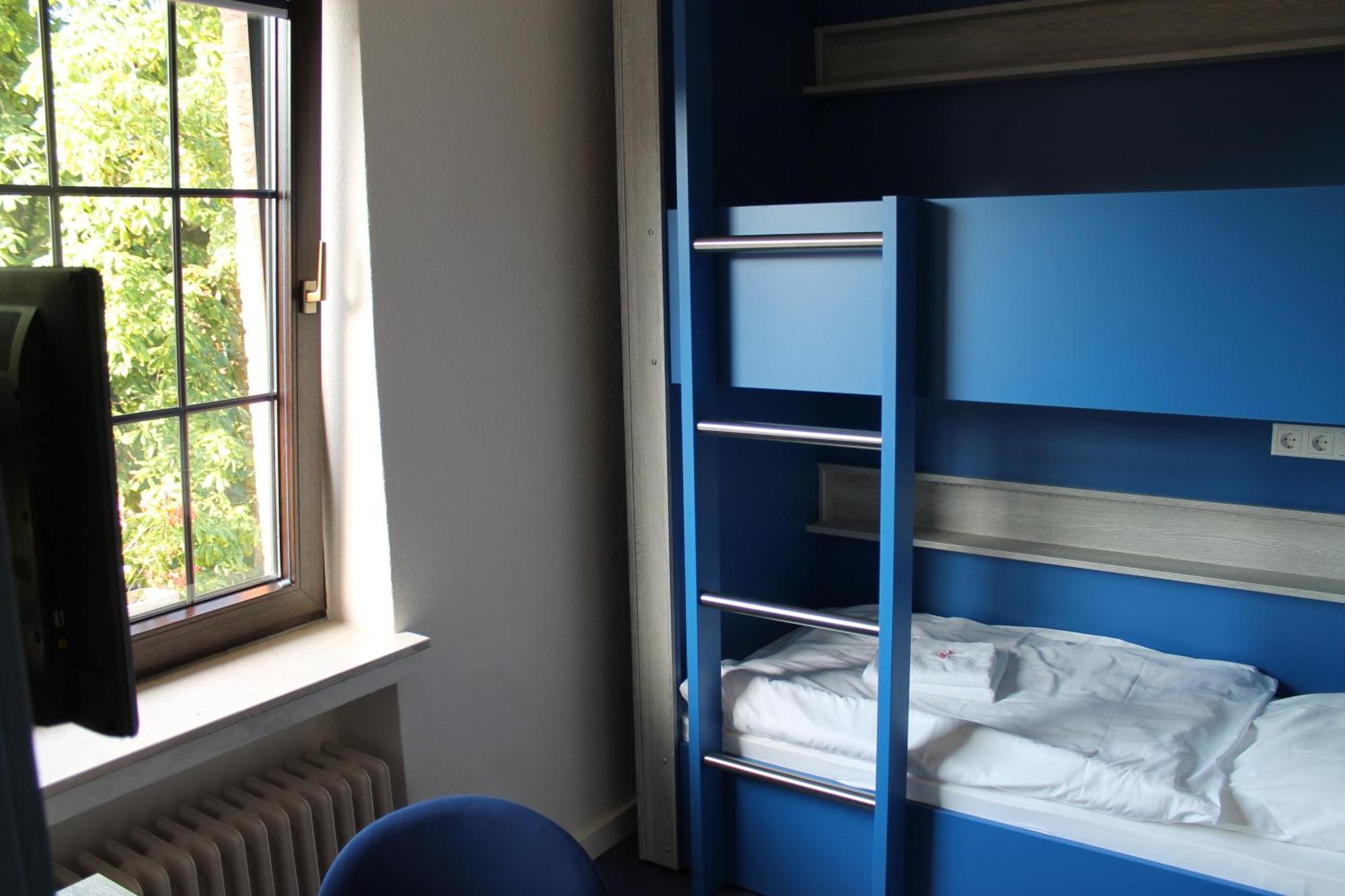 Smart Hostel By Landgasthof Velber 24H7D Seelze Exterior photo