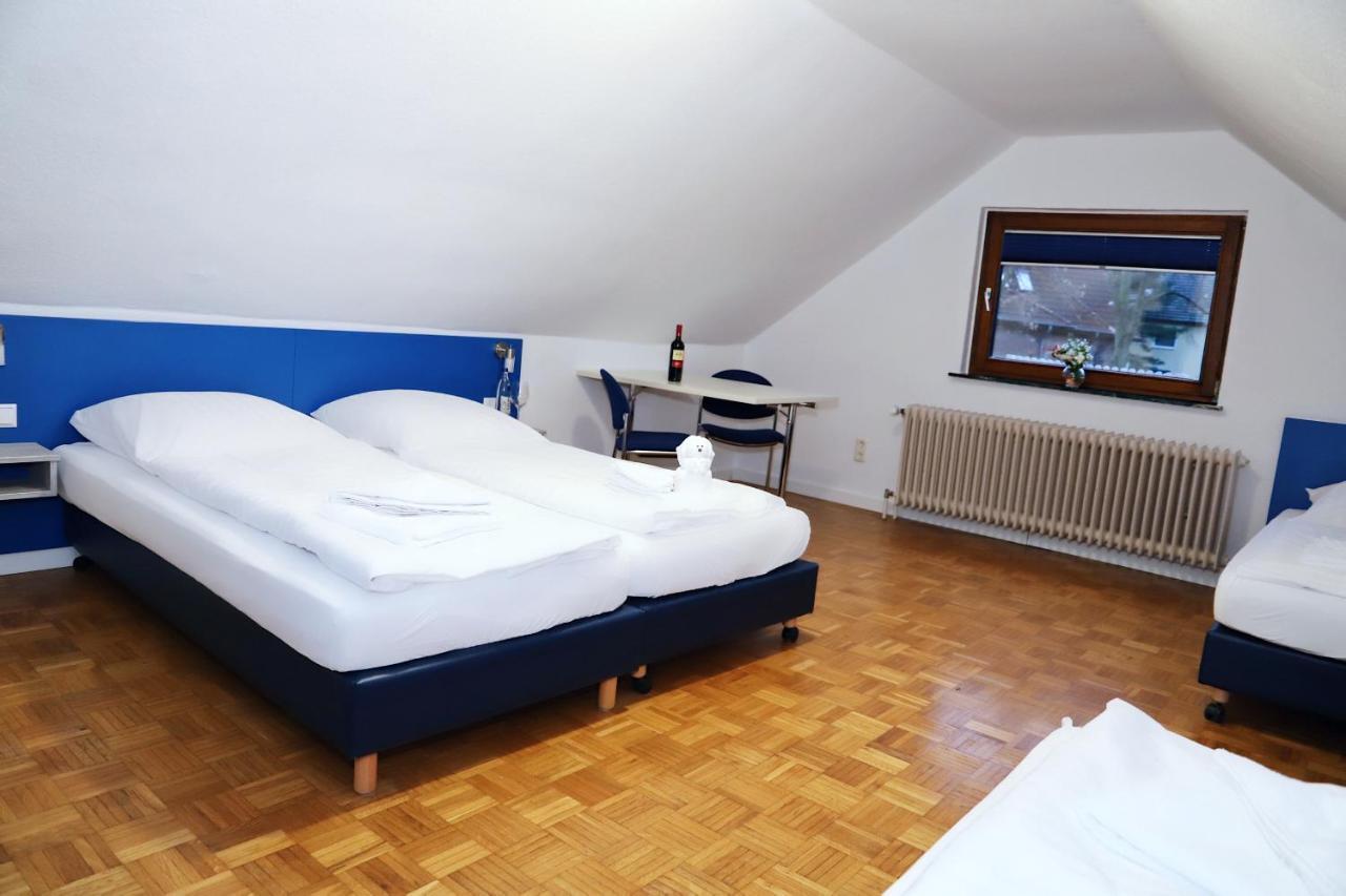 Smart Hostel By Landgasthof Velber 24H7D Seelze Exterior photo